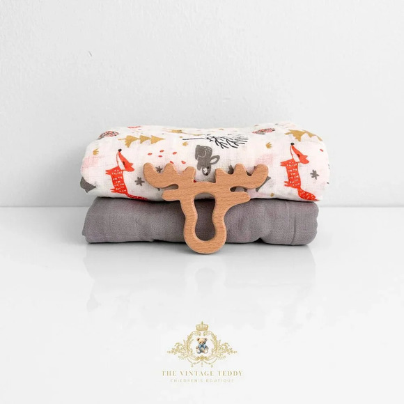 Other - NWT Cute Baby Gift Set Swaddling Muslin Blankets Wooden Toy Woodland Animals